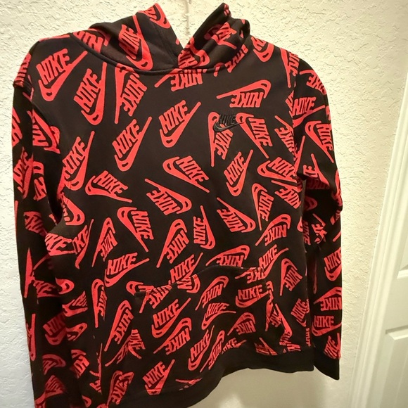 Nike Big Kids  Red and Black Graphic Hoodie Size XL in Big Kids - Picture 1 of 6